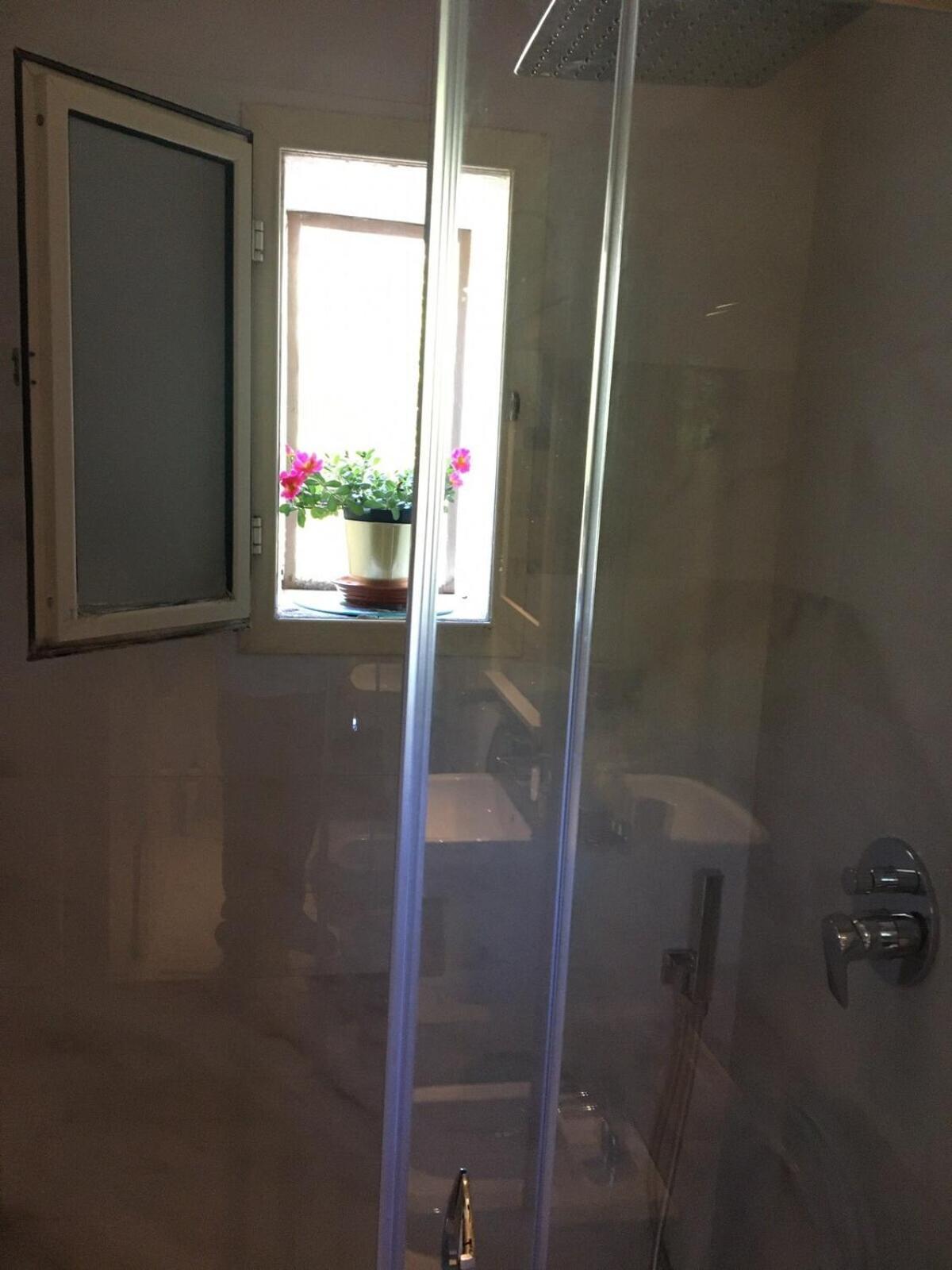 Maria Rosaria A Santa Chiara Apartment Napoli Bagian luar foto
